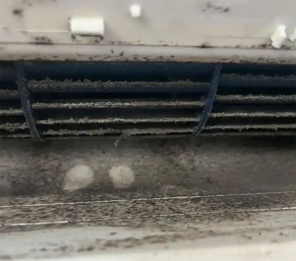 肇源空调吹的风有股烧焦味是怎么回事